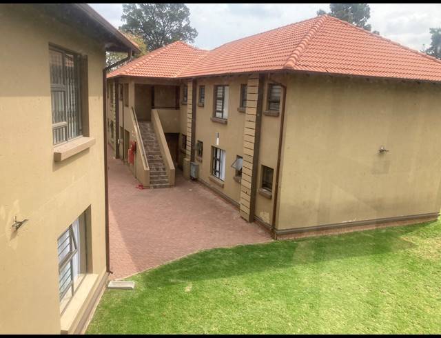 3 BEDROOM SECTIONAL TITLE FOR SALE IN COMET